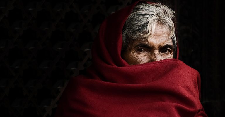 বৃদ্ধা ধর্ষণ