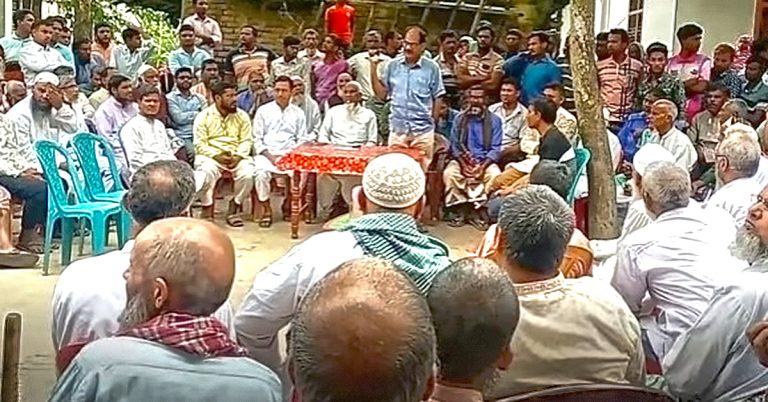 লাশ আটকে রাখা