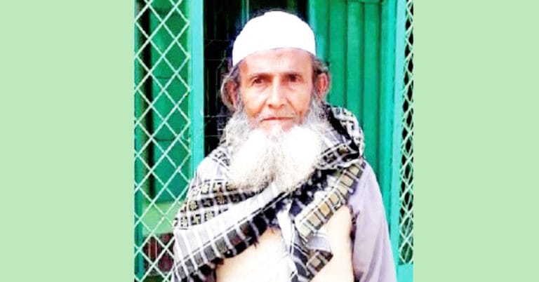 ৩৭ বছর ধরে বিনা বেতনে আযান