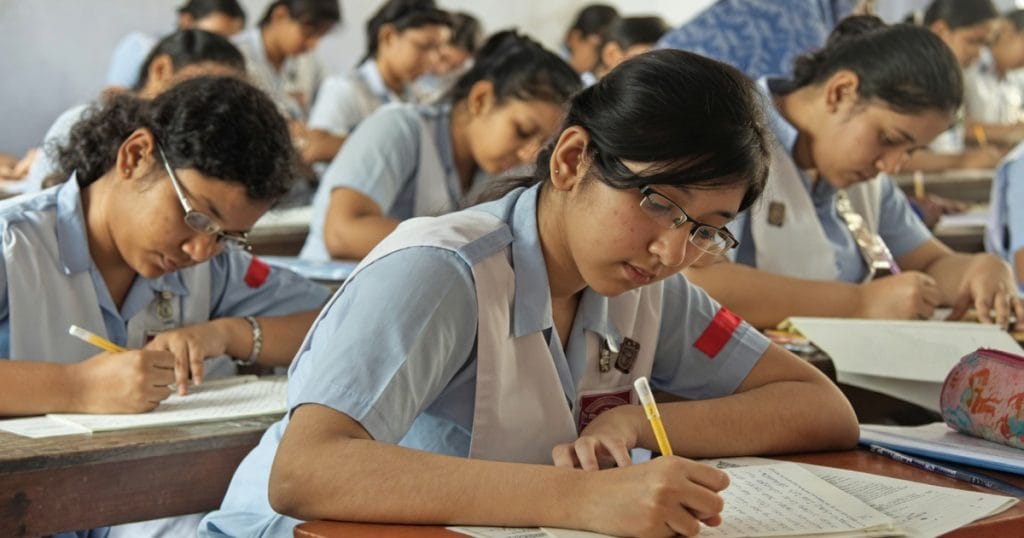 এসএসসি পরীক্ষার্থীদের জন্য ১৪ নির্দেশনা