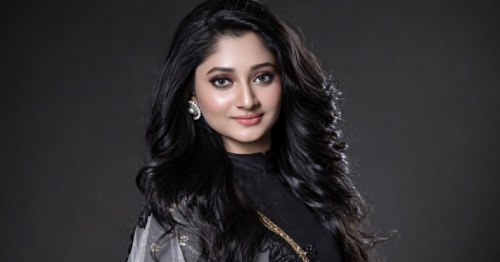 পূজা চেরির বাবা গ্রেপ্তার